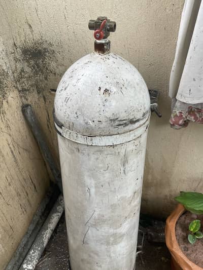 Cng kit with cylinder and wiring