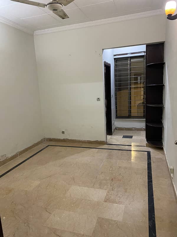 14 Marla Upper Portion For Rent With All Basic Necessities 4