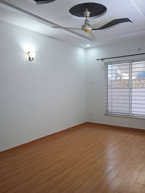 14 Marla Upper Portion For Rent With All Basic Necessities 5