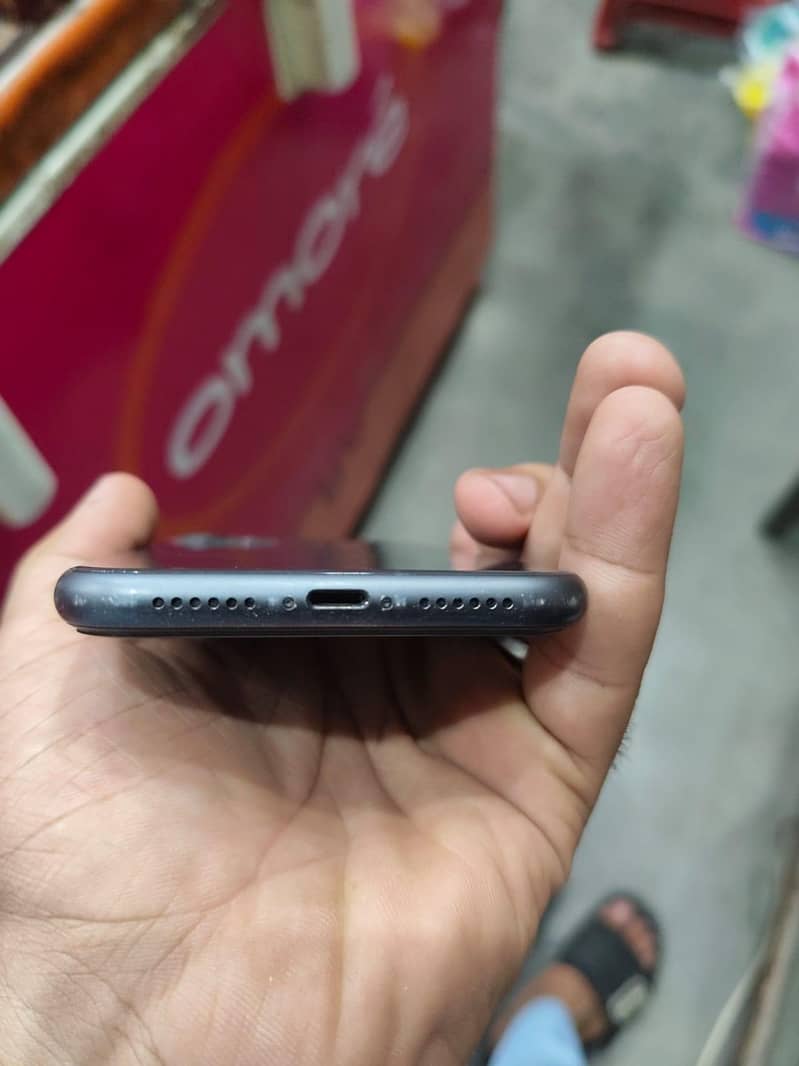Apple iPhone 11 2