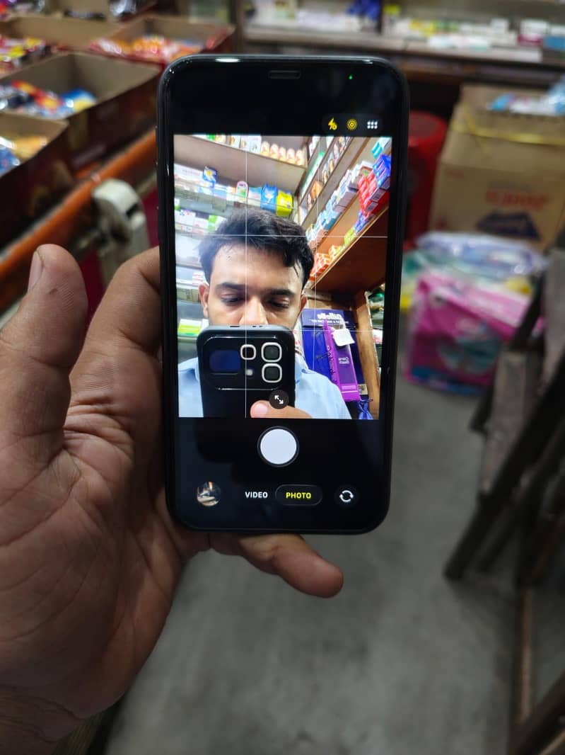 Apple iPhone 11 7