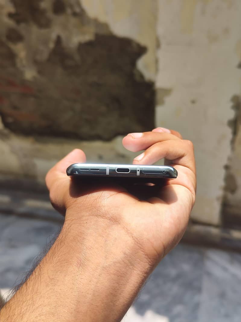 One Plus 8T 4