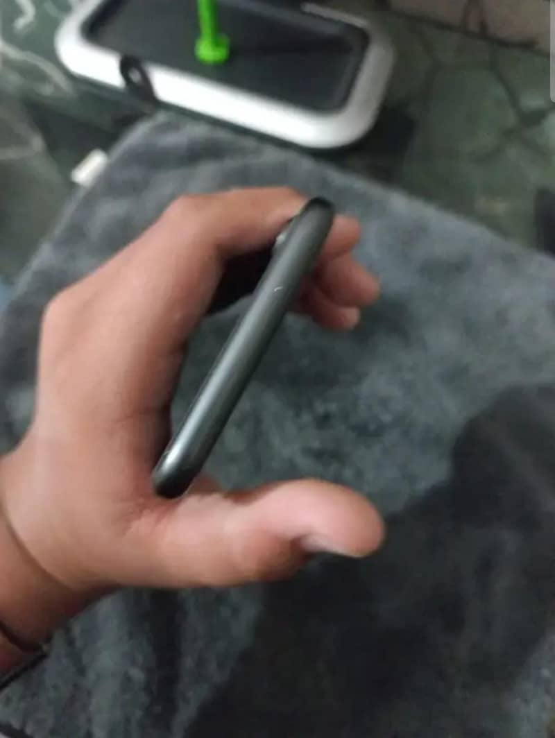 Apple iPhone 8 2