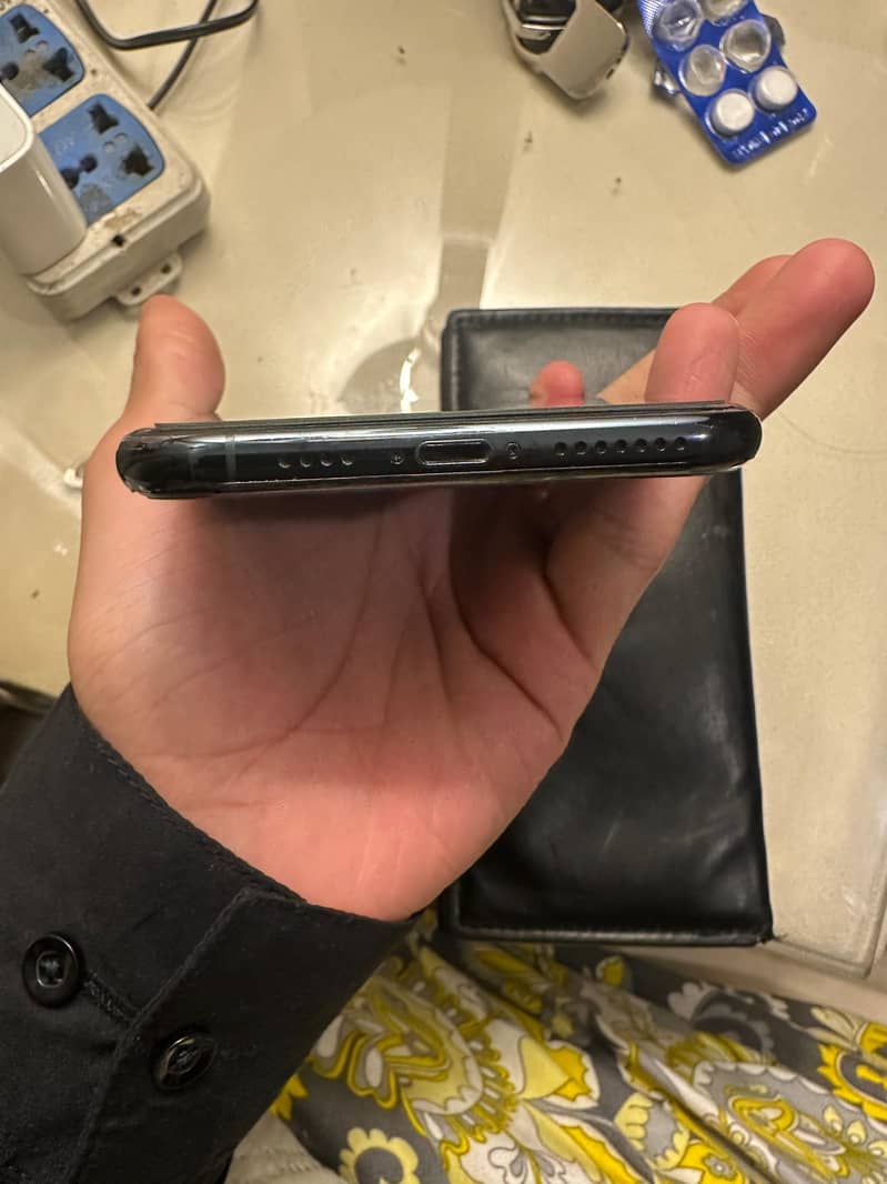 iPhone 11 Pro(PTA) 3