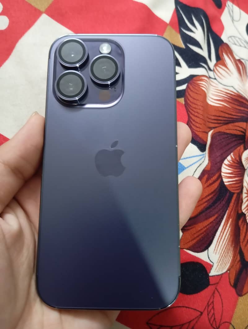 Apple iPhone 14 Pro 0