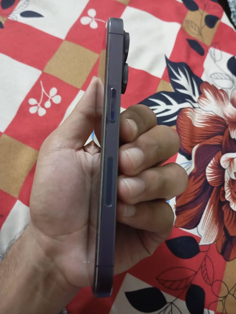 Apple iPhone 14 Pro 4