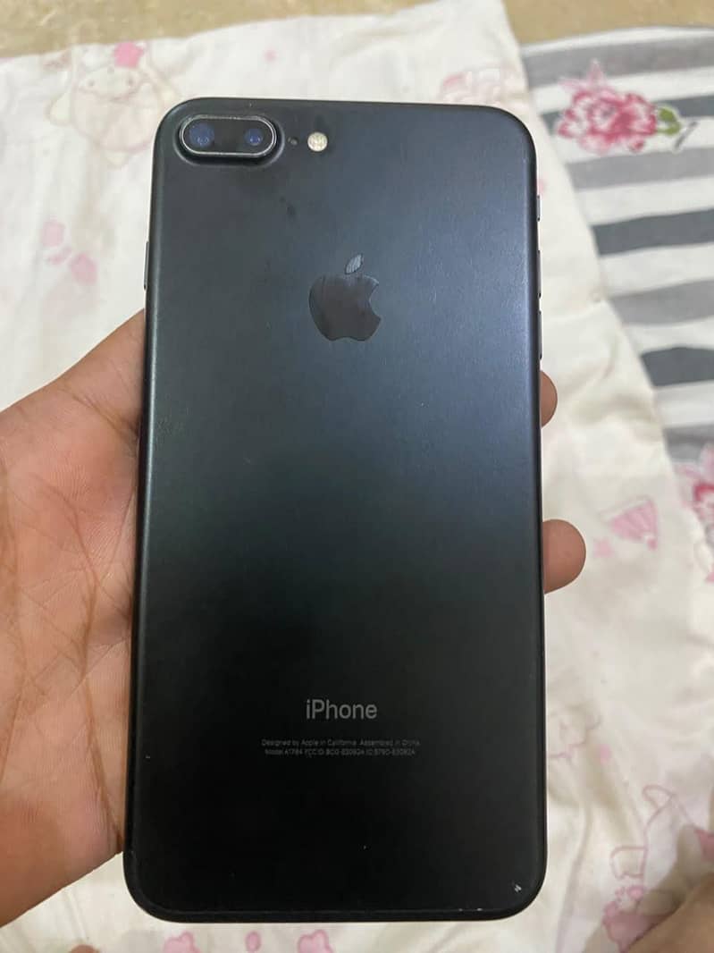 Apple iPhone 7 Plus 1