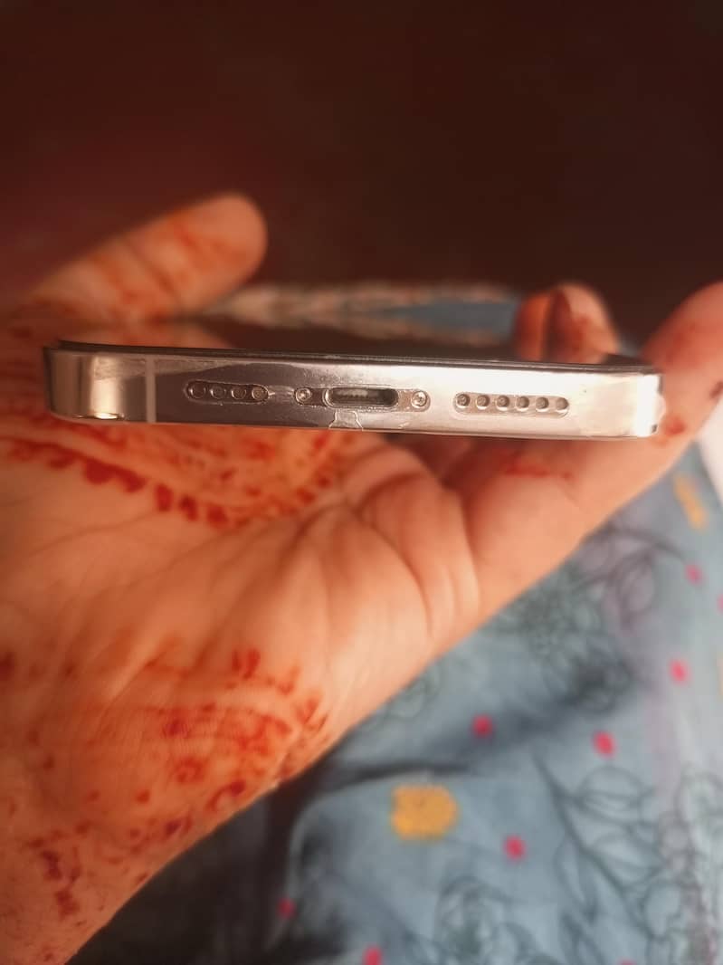 Apple iPhone 14 Pro Max 2