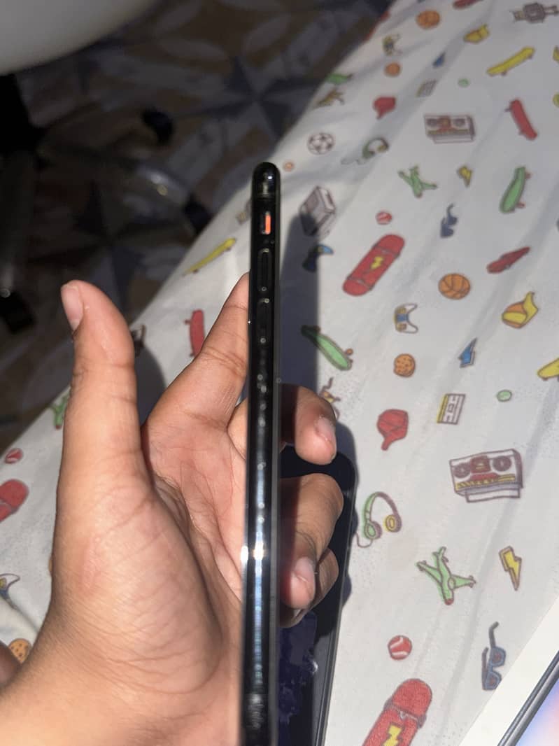 Apple iPhone X 2