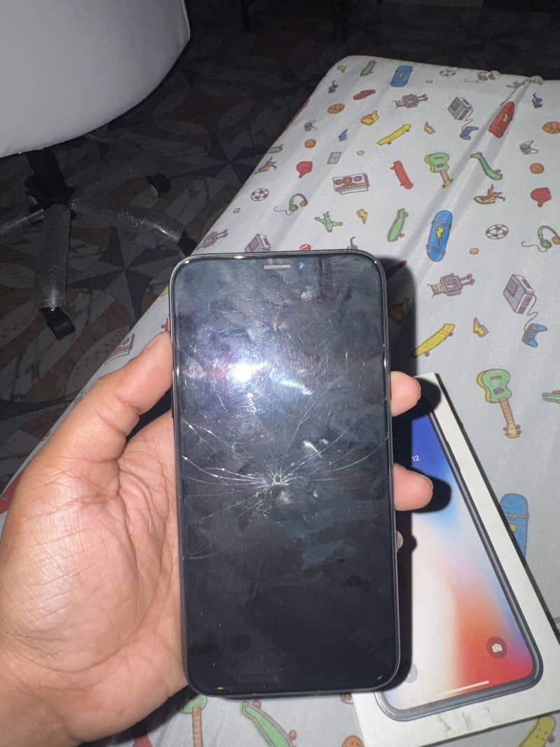 Apple iPhone X 6
