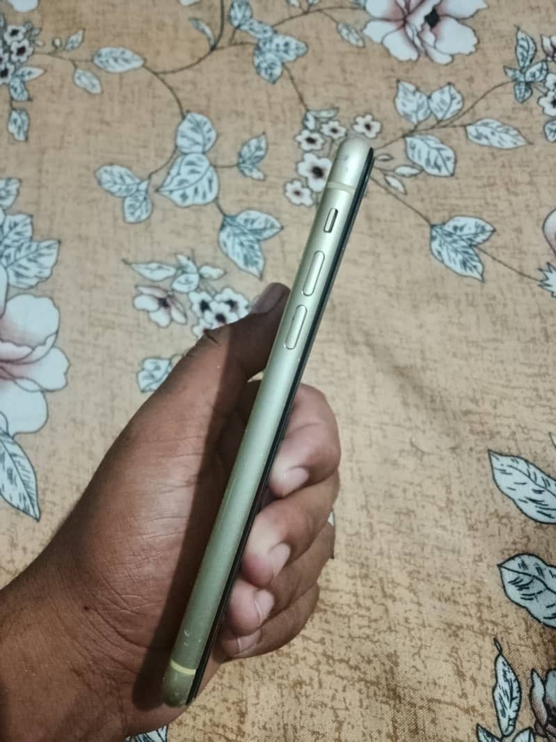 Apple iPhone XR 2