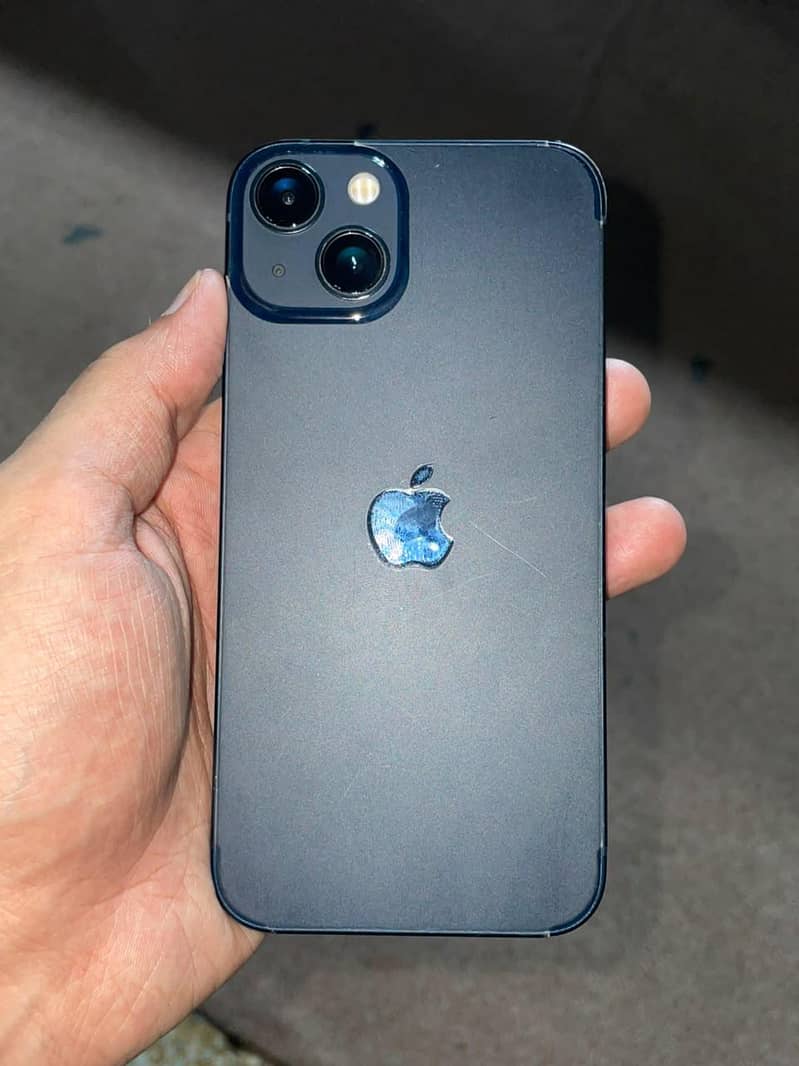 Apple iPhone 13 0