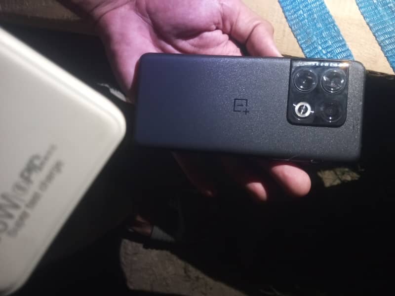 One Plus 10 Pro 3