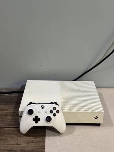 Microsoft Xbox One S 500gb With One Controller Good Condition