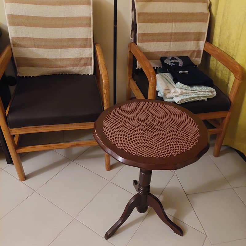 small tea/ coffee table 1