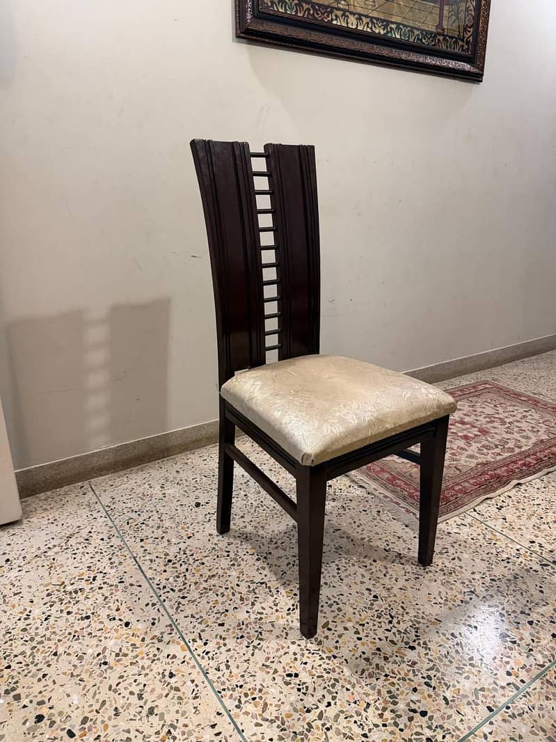 Dining Table (6 seater) 2