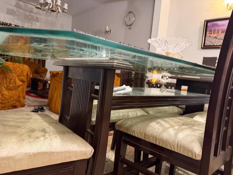 Dining Table (6 seater) 4