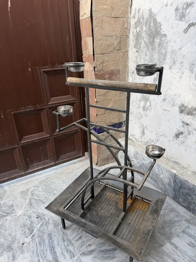 Parrot cage and stand for sale — photo 2