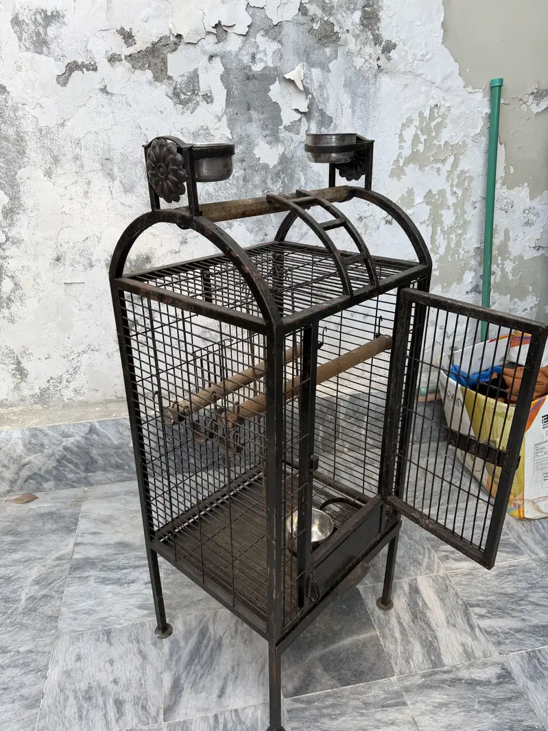 Parrot cage and stand for sale — photo 4