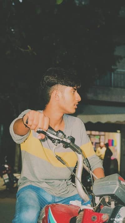 moja aik larki ki Zrorat Hy Jo Mera sath tik tok bnay