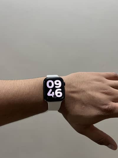 Apple Watch Series 8 Aluminum Body Midnight Blue Color 45mm.