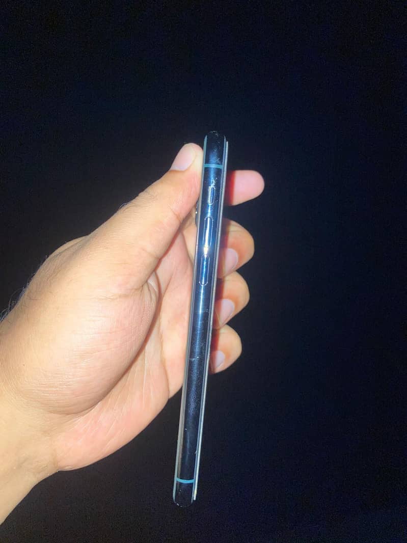Apple iPhone 11 Pro 0