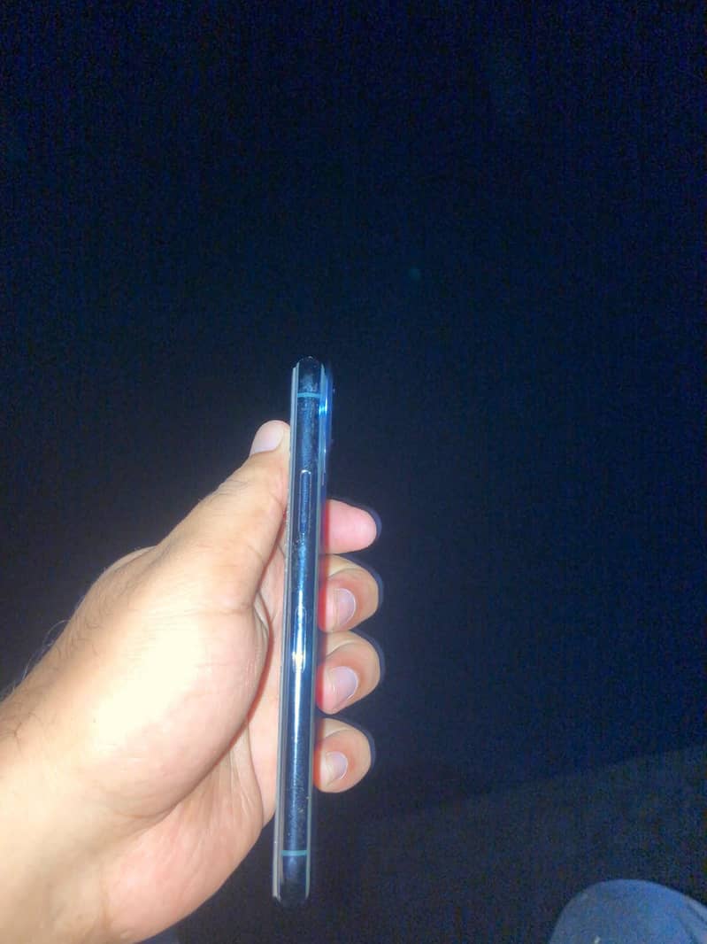 Apple iPhone 11 Pro 1