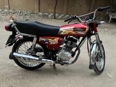Unique UD 125 2025