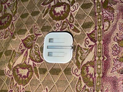 Iphone 20W USB-C POWER ADAPTER UK 3-PIN Fast charger