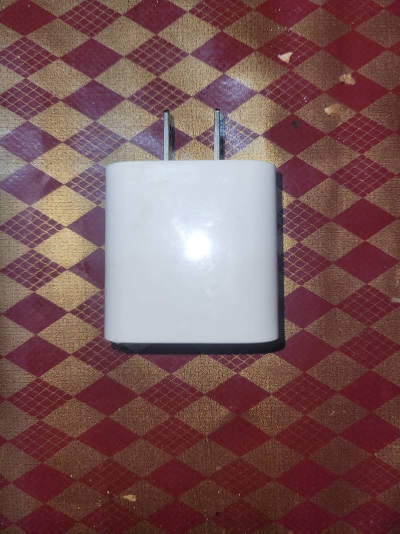 IPHONE  CHARGER 3