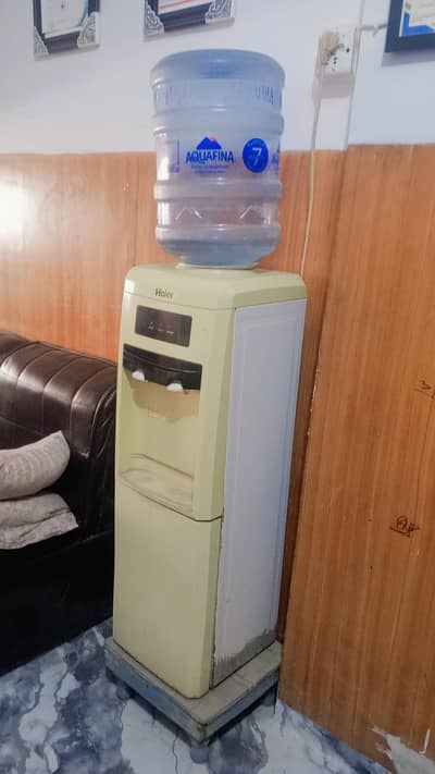 Haier Water Dispenser