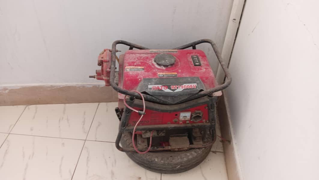 Used generator good condition 1
