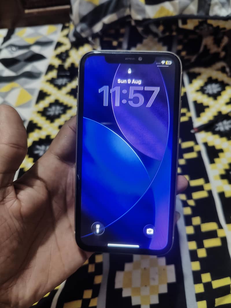 Apple iPhone 11 0