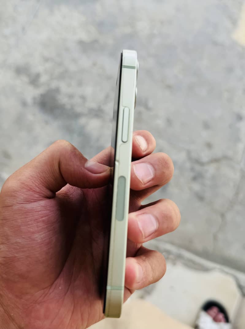 Apple iPhone 12 mini 3