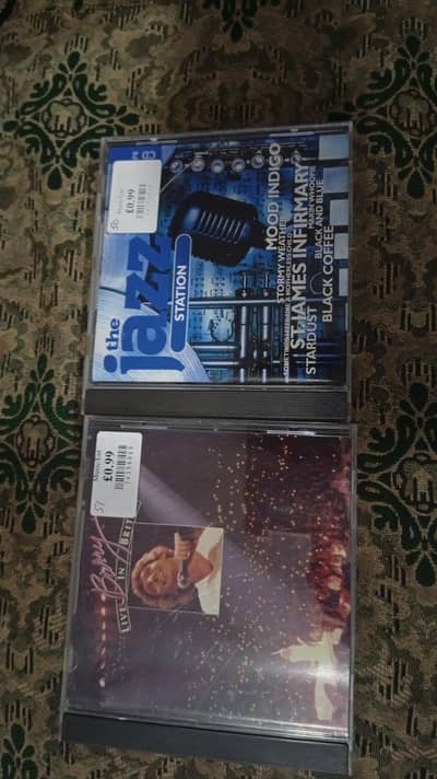 I am selling my vintage CDs from 19s