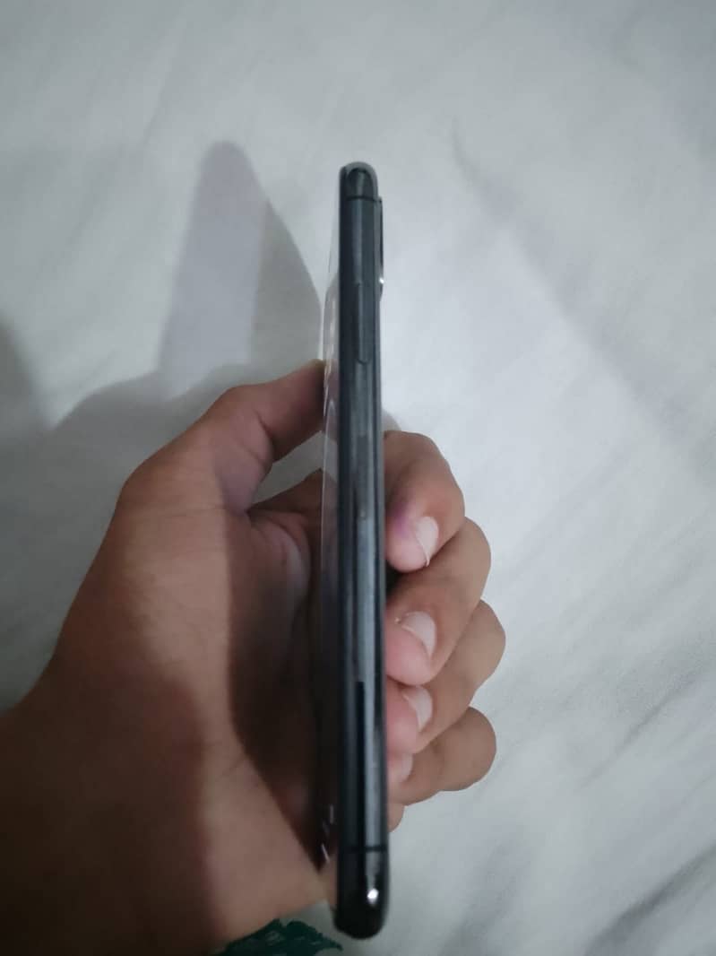 iPhone 0
