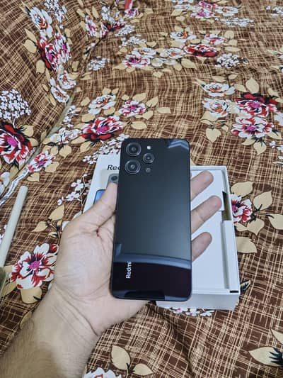 Realme 12