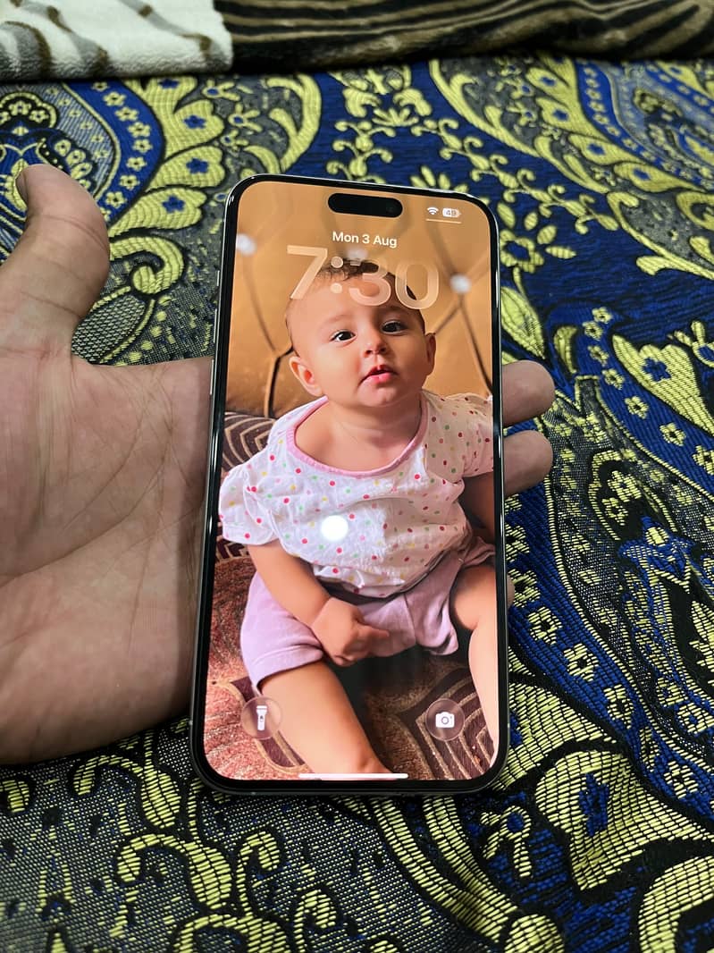 Apple iPhone 15 Pro Max 6