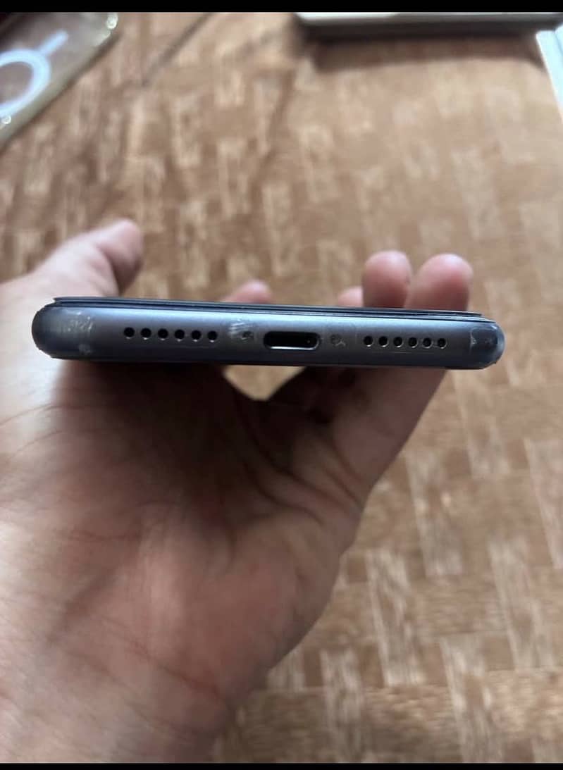 Apple iPhone 11 5