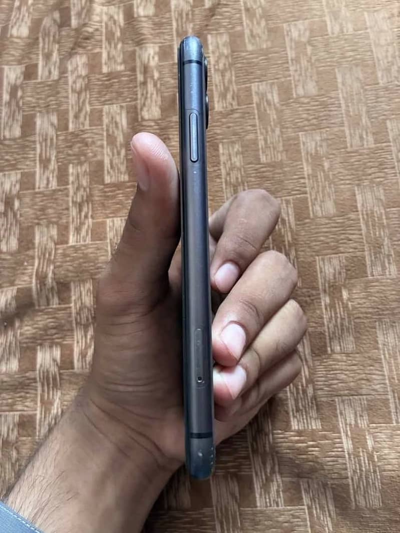 Apple iPhone 11 6