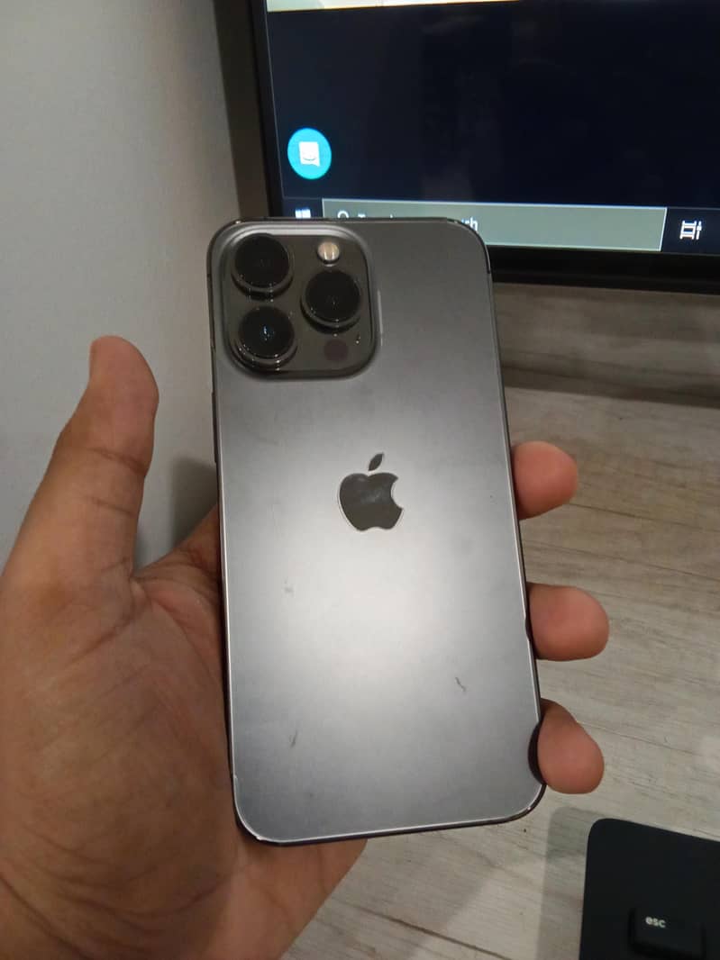 Apple iPhone 13 Pro 0