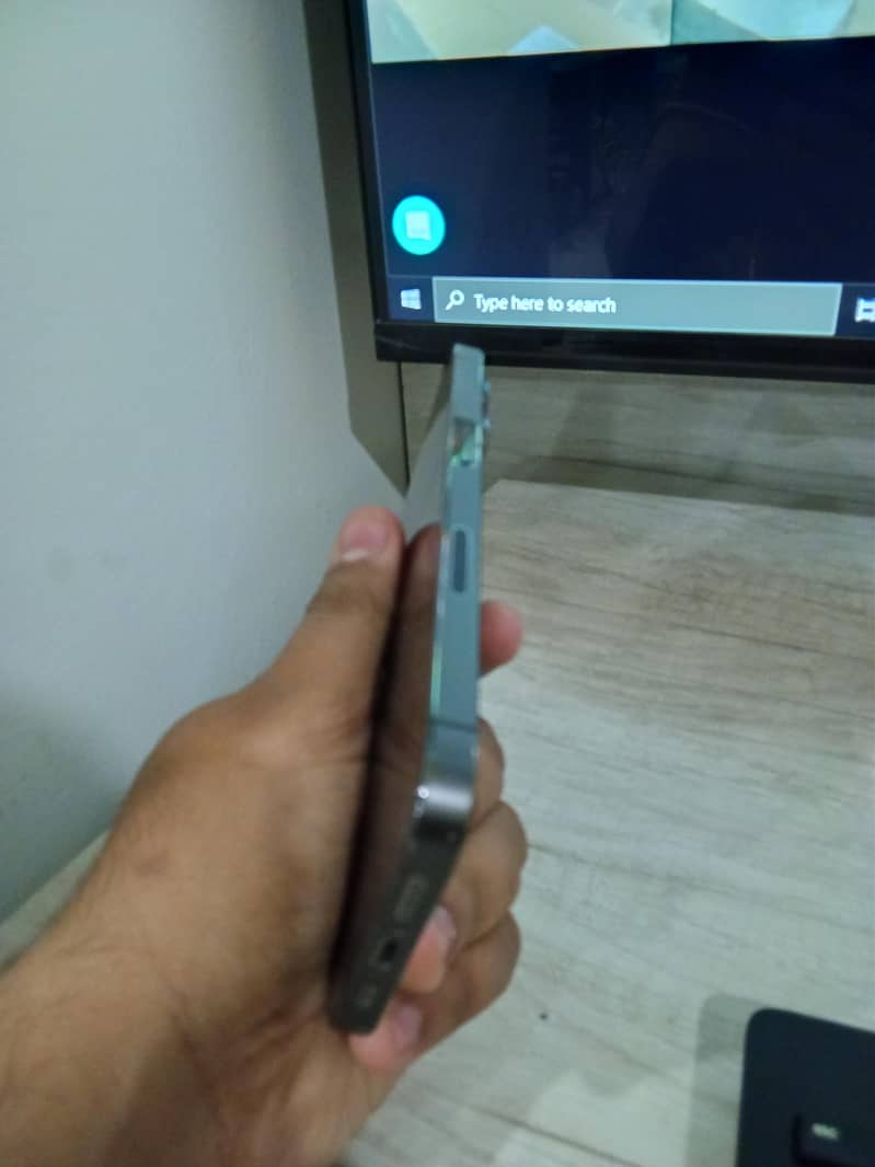 Apple iPhone 13 Pro 3
