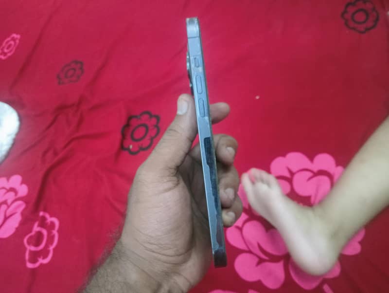 Apple iPhone 14 Pro Max 2
