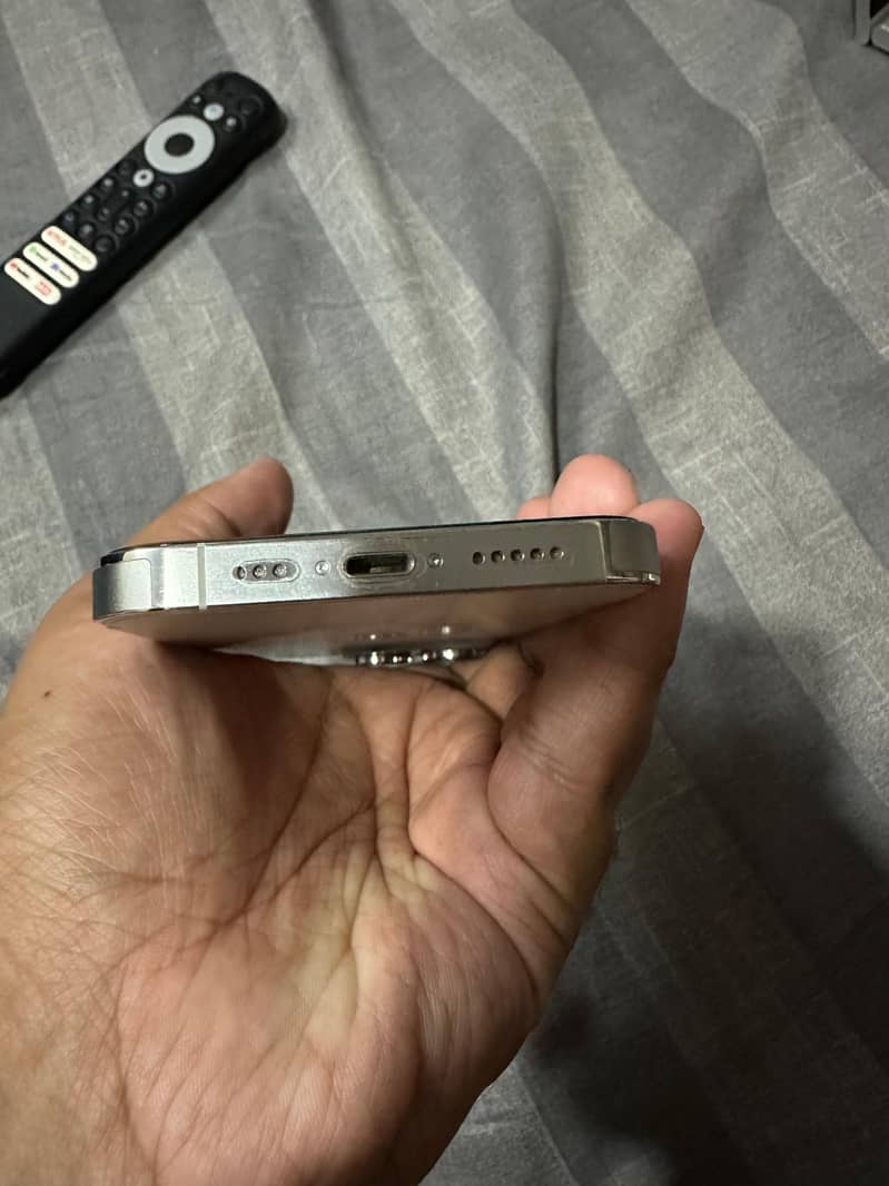 Apple iPhone 14 Pro 2