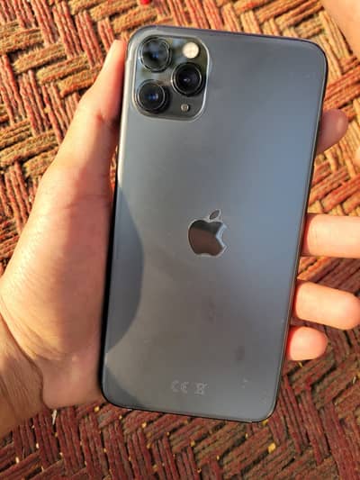 Apple iPhone 11 Pro Max 10 by 10 256gb storage battery health 94%