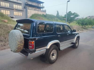 hilux surf