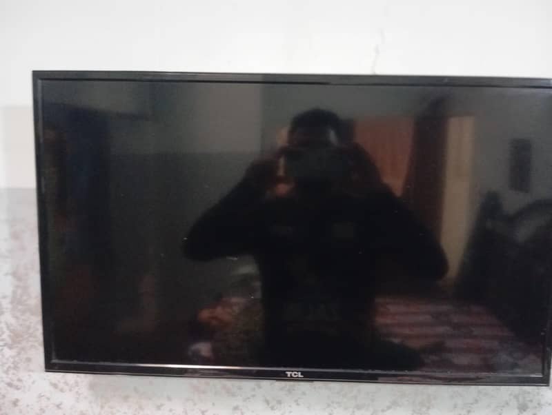 TCL 32 0