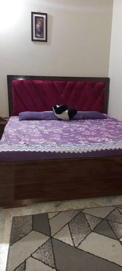 Wooden Bed Set for Sale – Rs. 42,000