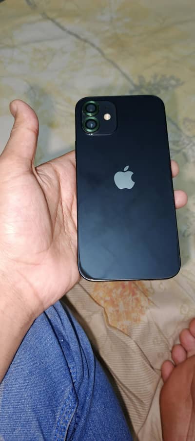Apple iPhone 12 (64GB)