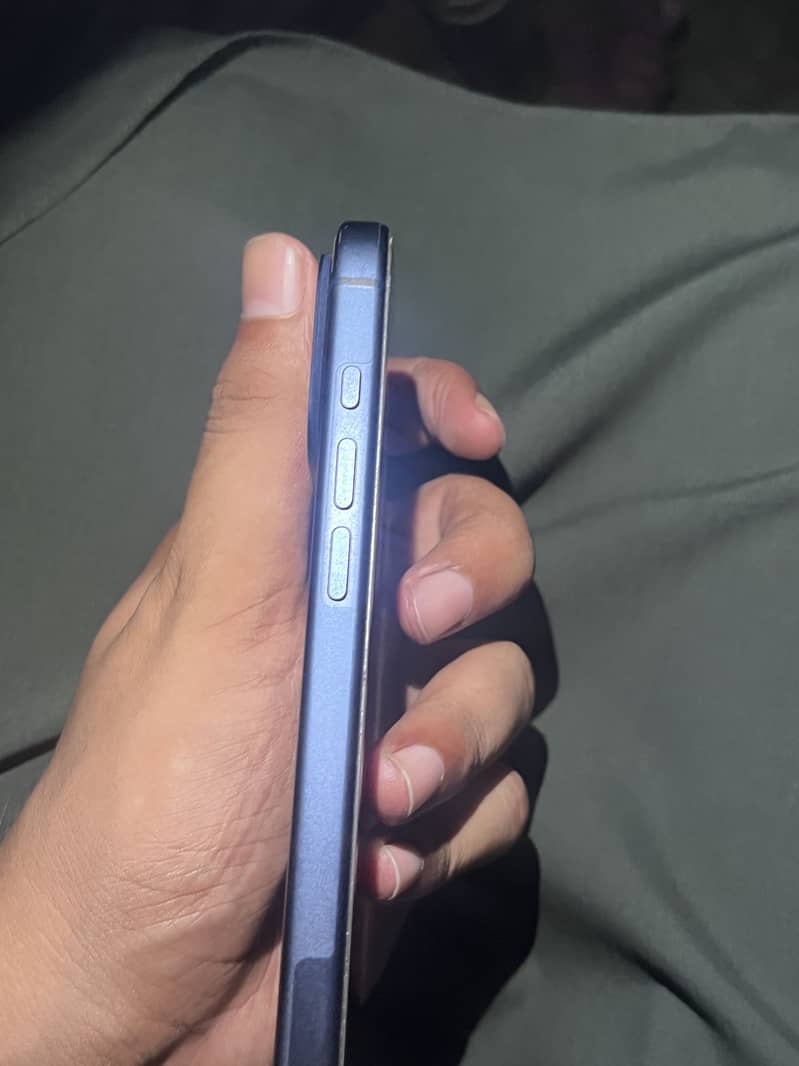 Apple iPhone 17 Pro Max 5